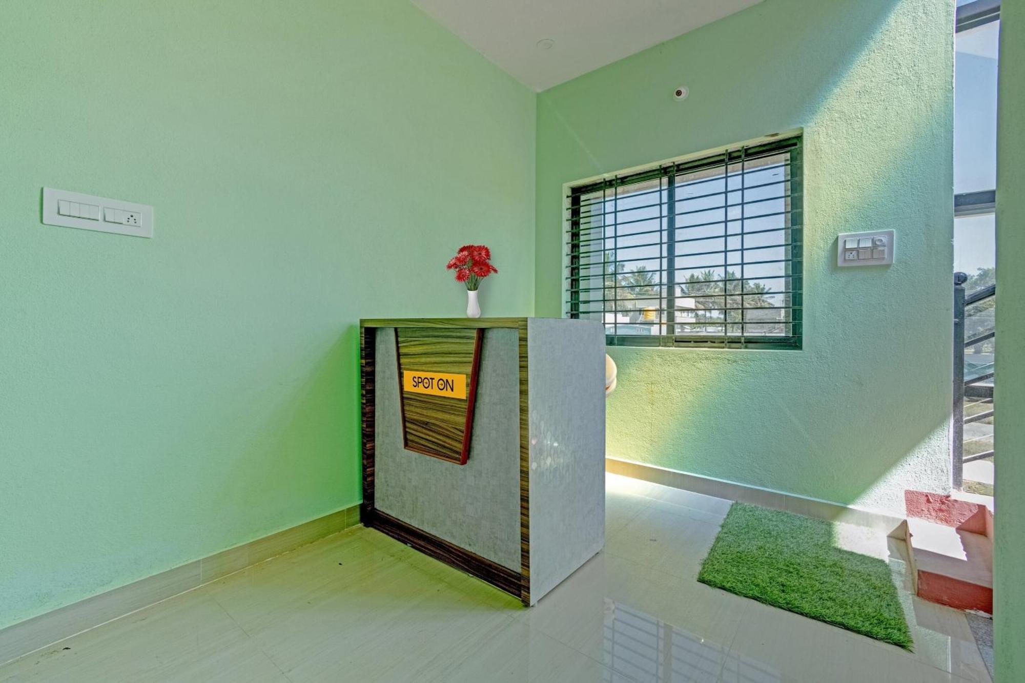 Spot On B R Comforts Krs Back Water Hotel Hosa Kannambadi Exterior photo